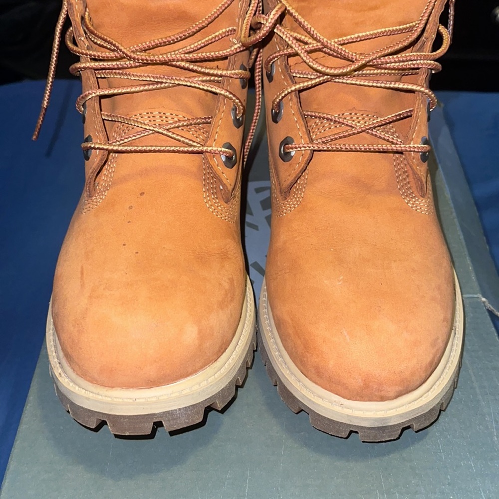 Timberland Boots - Picture 3 of 8